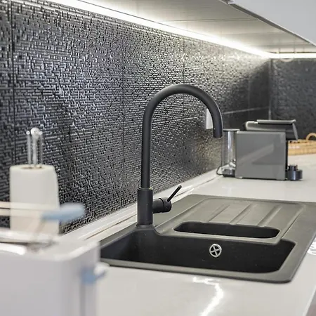 Вилла Campolide - Stylish 4br With Jacuzzi *