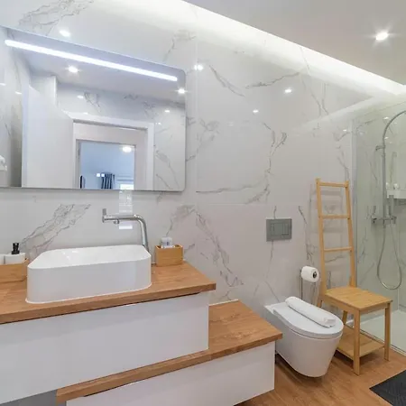 ヴィラ Campolide - Stylish 4br With Jacuzzi