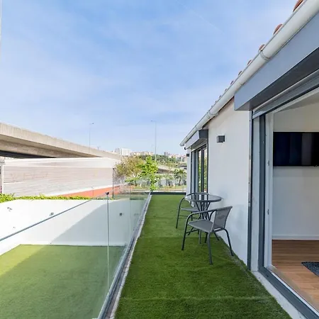 Campolide - Stylish 4br With Jacuzzi Вилла *