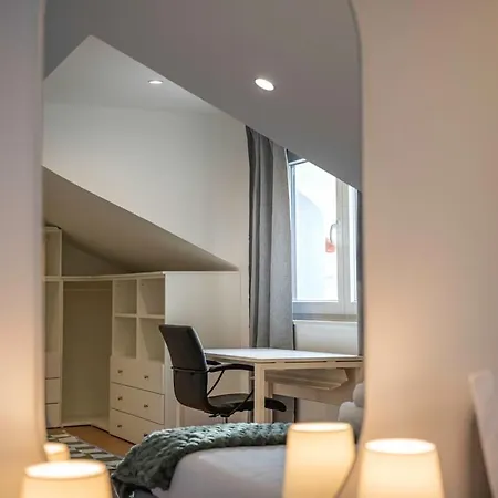 Campolide - Stylish 4br With Jacuzzi